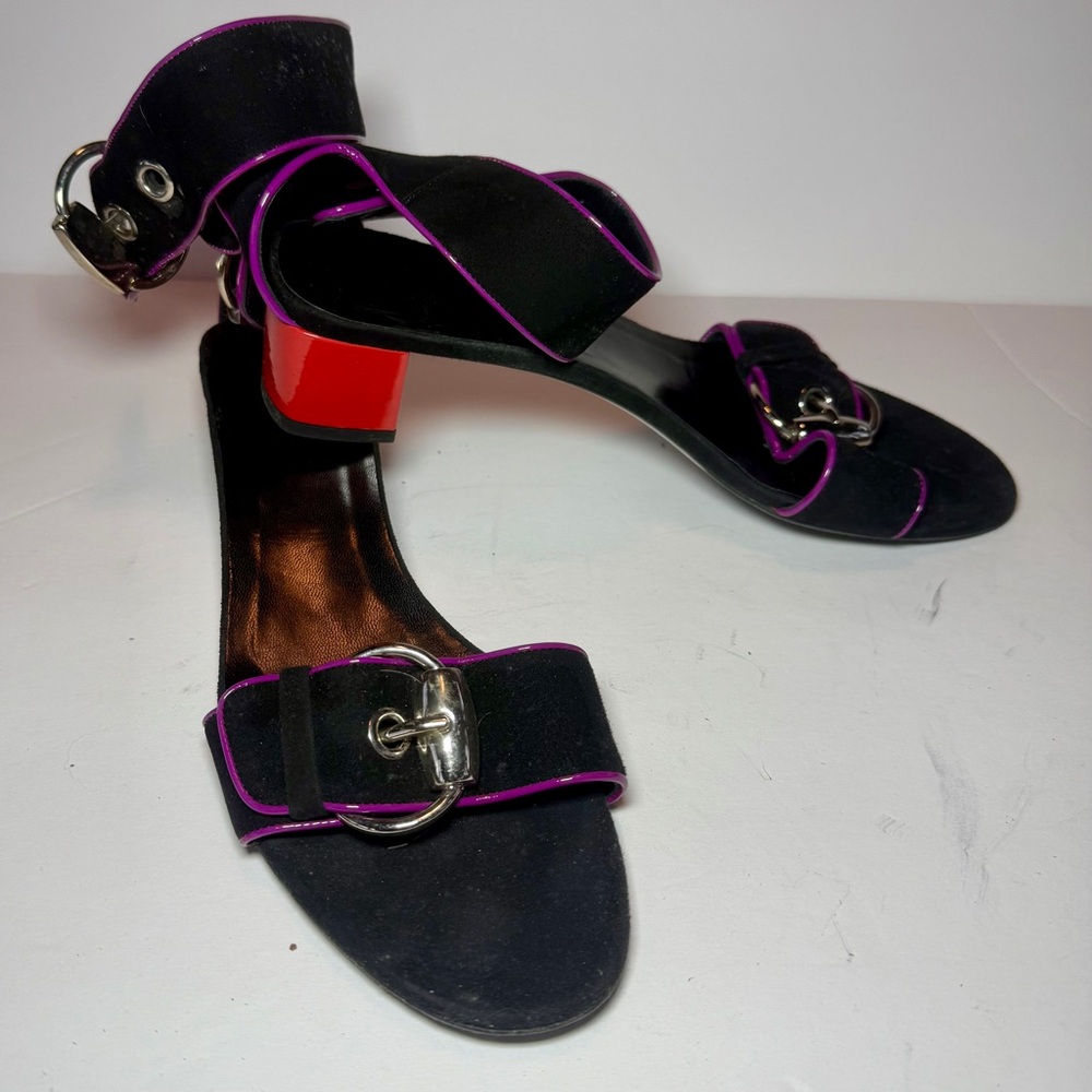Gucci Nero Black Suede Horse-bit Sandals w/ Burgundy Accents & Red Heel 9 EUC